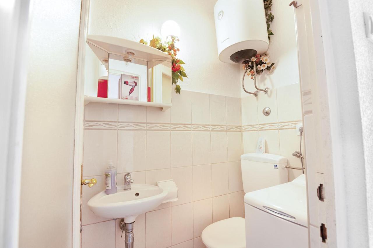 Apartments Milica Kaštela エクステリア 写真