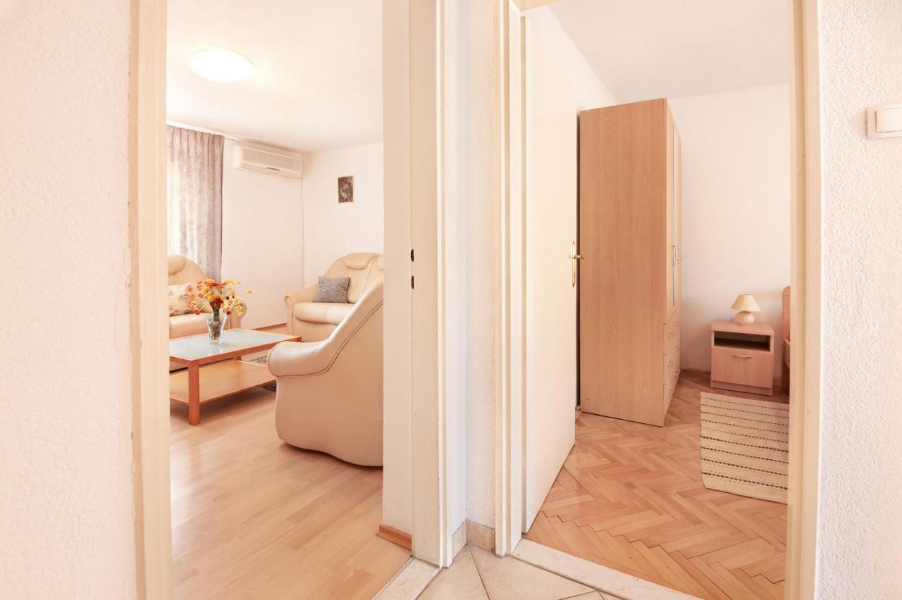 Apartments Milica Kaštela エクステリア 写真