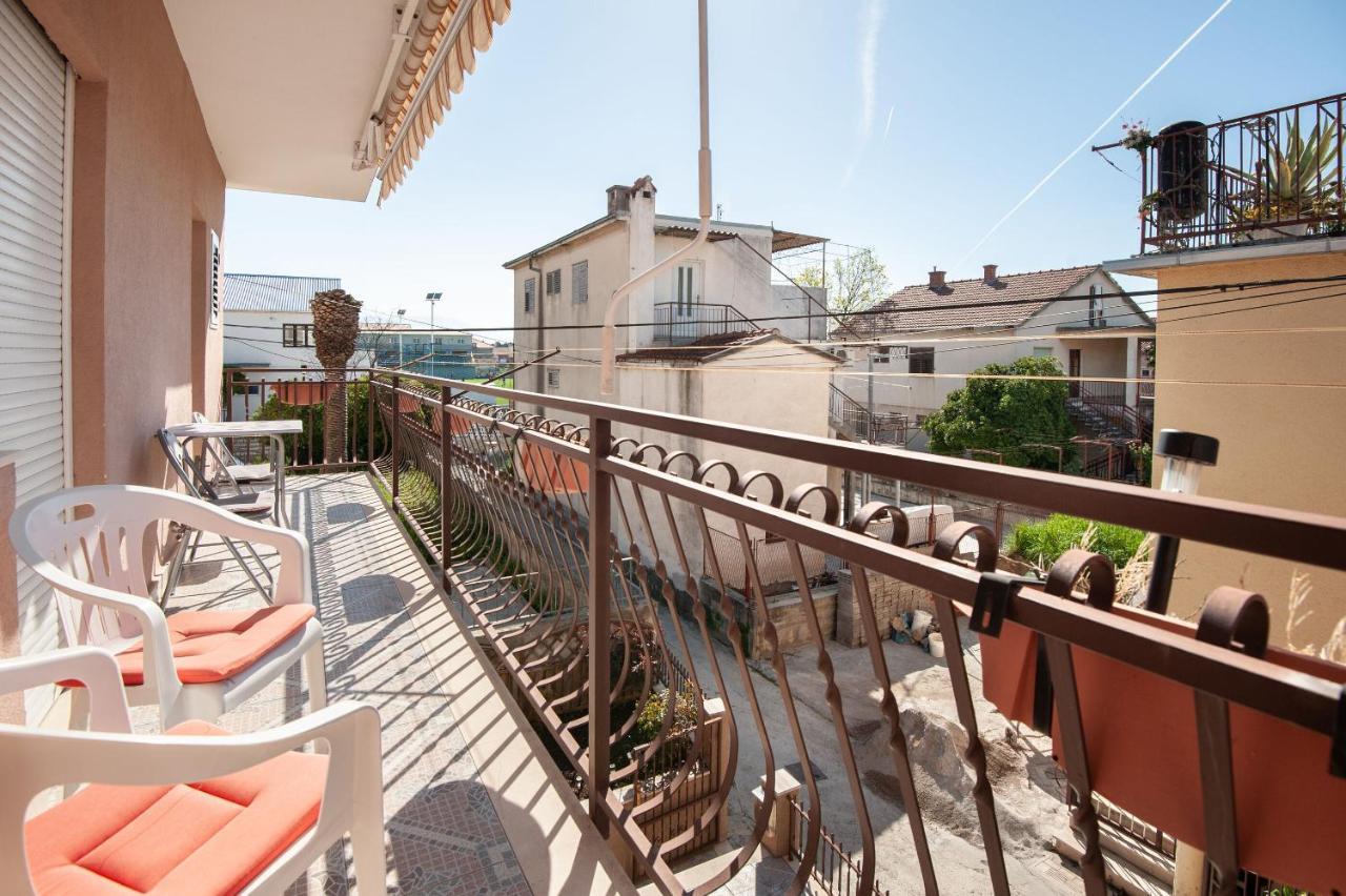 Apartments Milica Kaštela エクステリア 写真